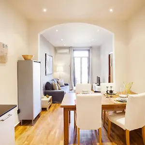 https://apartments-barcelona-home-deco-viladomat.catalonia-hotels.com